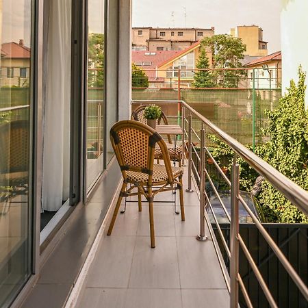 Urban Paradise - Modern Central Accommodation Бухарест Экстерьер фото